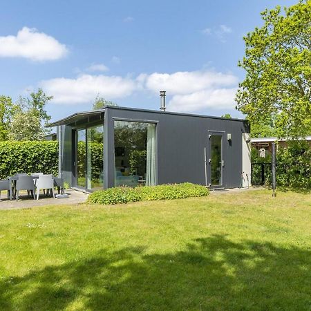 Beautiful Holiday Home With Spacious Garden Sint Maartensvlotbrug Kültér fotó