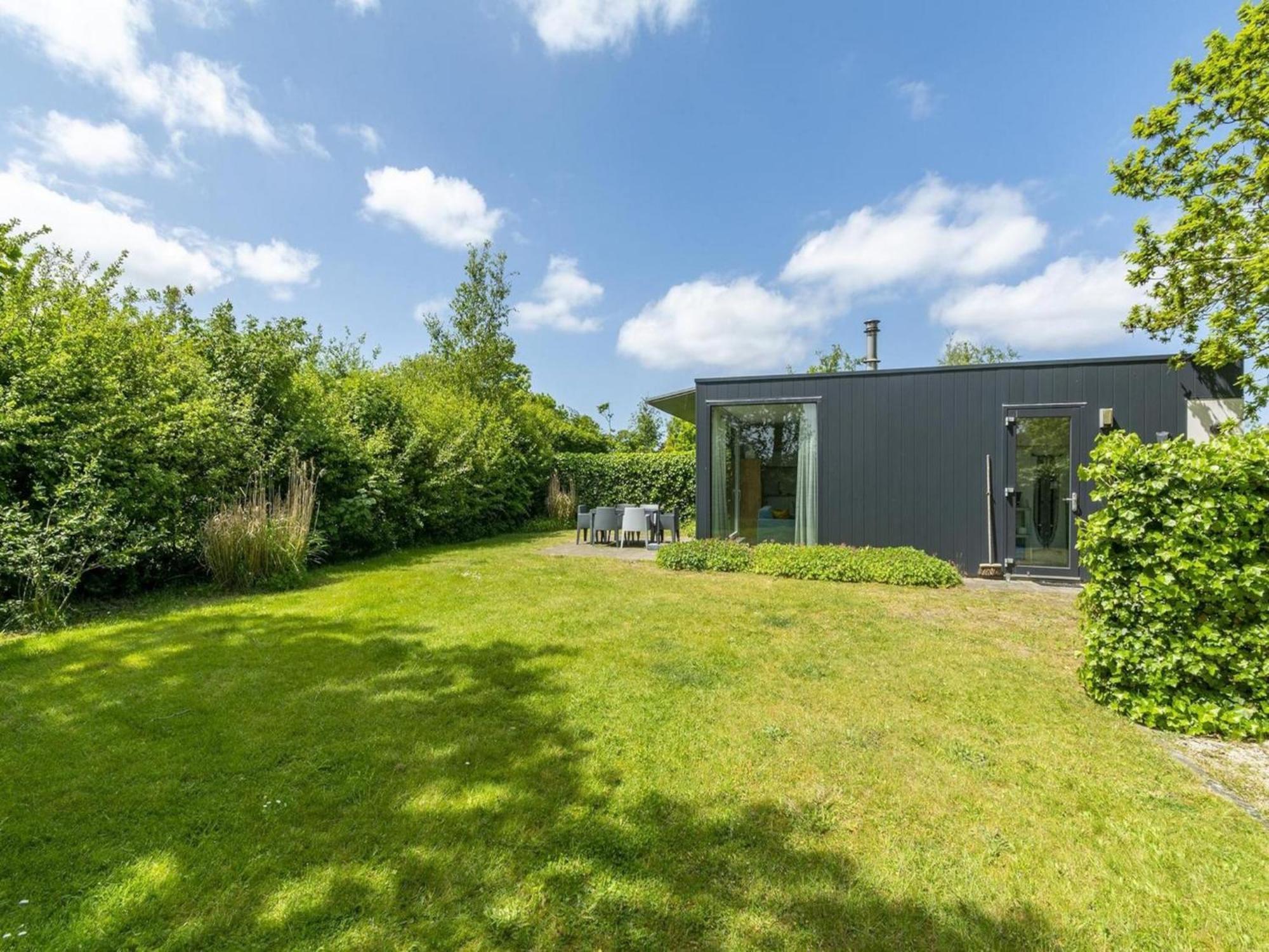 Beautiful Holiday Home With Spacious Garden Sint Maartensvlotbrug Kültér fotó